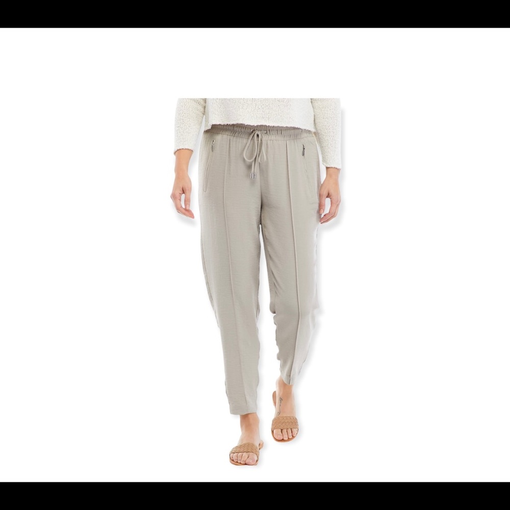SOHO APPAREL NWT Women’s Pants Size M